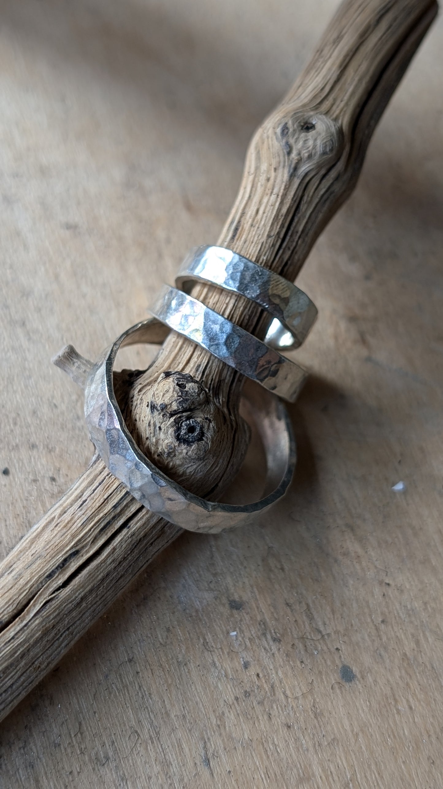 Hammered silver ring (4mm thickness)