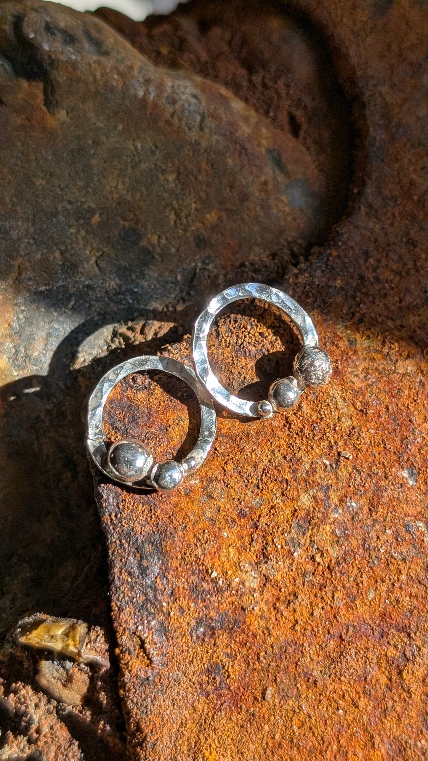 Hammered silver circle earrings