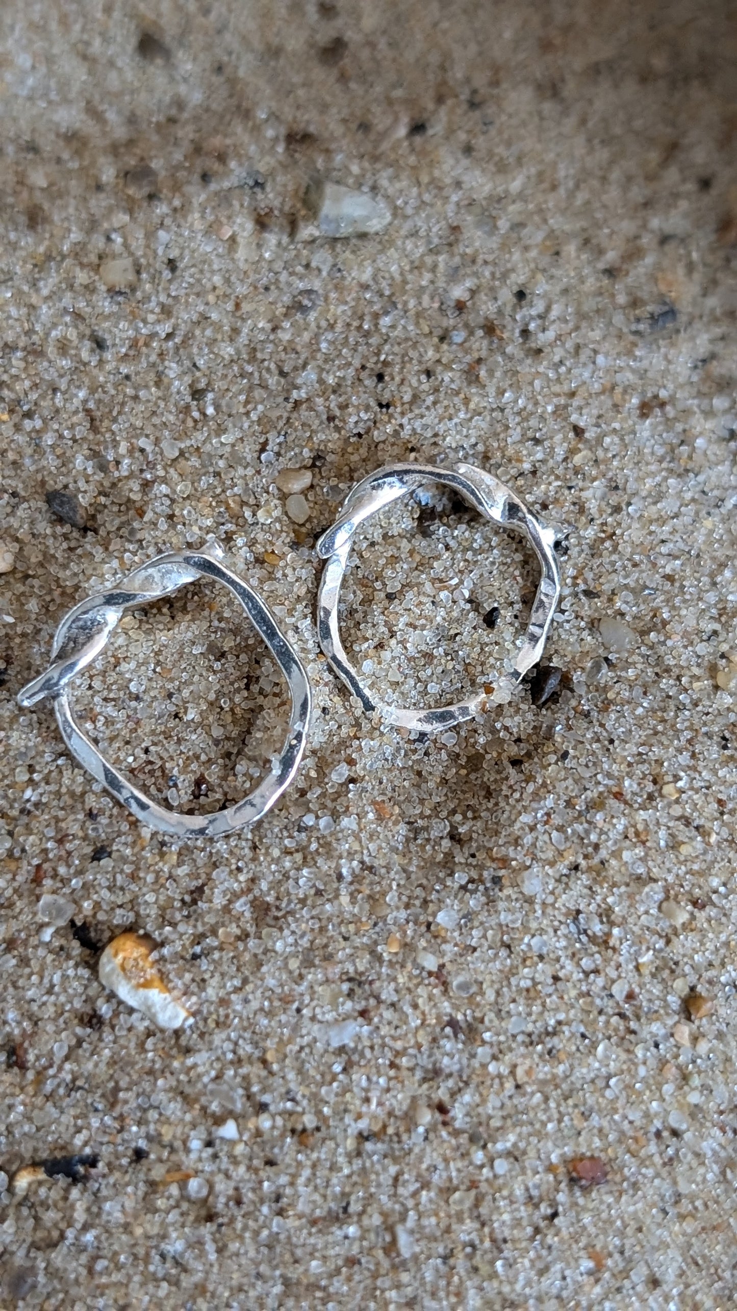 Silver knot tie earrings